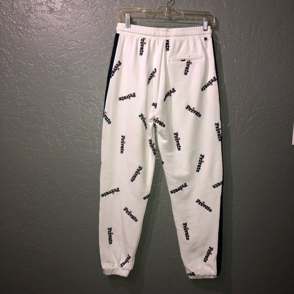 Zoe Karssen sweat pants with “repeating private” - Picture 5 of 8